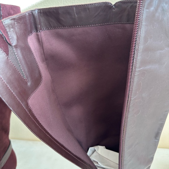 Bandolino Bilya Wine Suede/Leather Gold Buckle Knee High Boots Women’s 8.5M - Picture 11 of 14